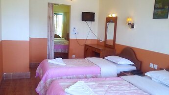 Hotel Grand Holiday