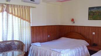 Hotel Grand Holiday