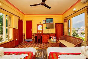 Hotel Grand Holiday
