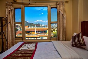 Hotel Grand Holiday
