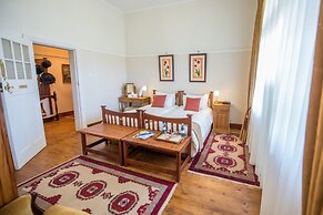 Excelsior Manor Guesthouse