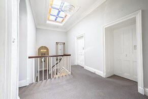 Latimer House