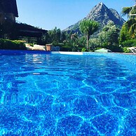 Ada Boutique Hotel