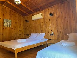 Ada Boutique Hotel