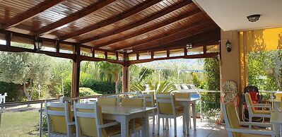 Ada Boutique Hotel