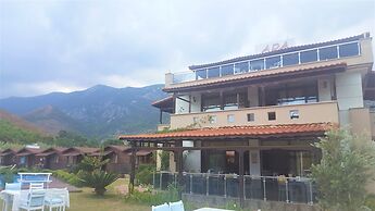 Ada Boutique Hotel