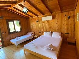 Ada Boutique Hotel