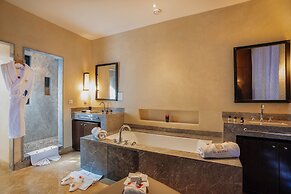 Al Maaden VillaHotel & Spa