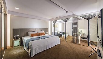 Forward Hotel Nangang