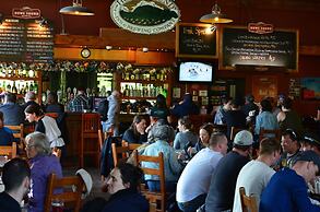 Howe Sound Inn & Brewing Company
