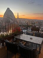 Castle Cave Hotel