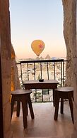 Castle Cave Hotel