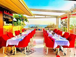 Charm Hotel