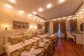 Charm Hotel