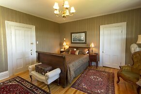 Homeport Historic Bed & Breakfast/Inn c 1858