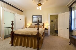 Homeport Historic Bed & Breakfast/Inn c 1858