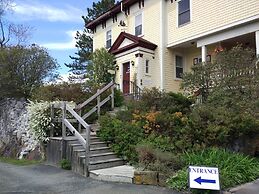 Homeport Historic Bed & Breakfast/Inn c 1858