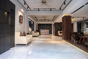 King Grand Boutique Hotel