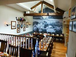 The Woolly Sheep Inn