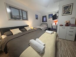 Rooms Damira Split