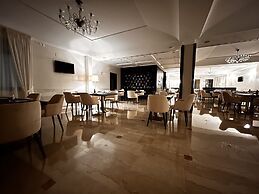 Magic Hotel