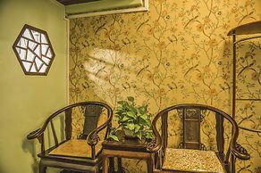 Hill Lily Courtyard