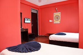 Hotel Silver Home - Hostel