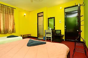 Hotel Silver Home - Hostel