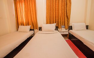 Hotel Silver Home - Hostel