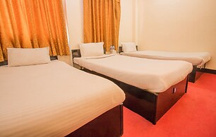Hotel Silver Home - Hostel