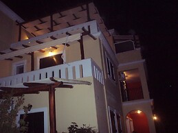 Hotel Irida
