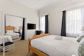 The Robertson Hotel