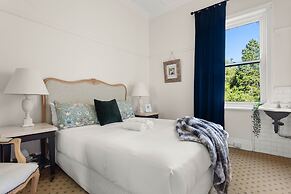 The Robertson Hotel