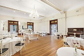 The Robertson Hotel