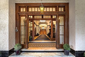 The Robertson Hotel