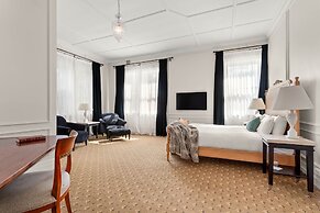 The Robertson Hotel