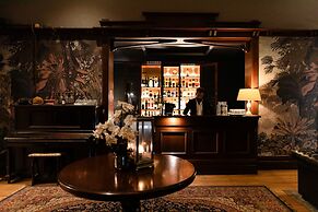 The Robertson Hotel