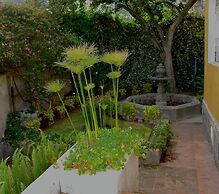 La Casa Amarilla