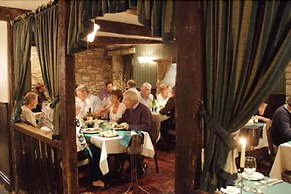 The Bear Hotel, Crickhowell