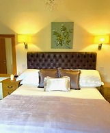 The Oak Tree Inn
