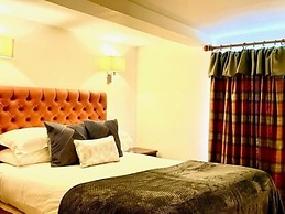 The Oak Tree Inn