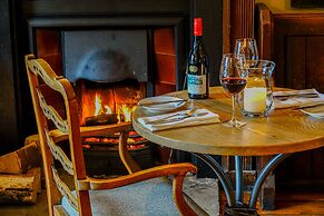 The Oak Tree Inn