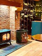The Oak Tree Inn