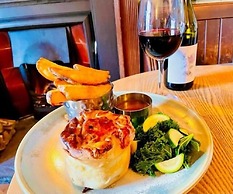 The Oak Tree Inn