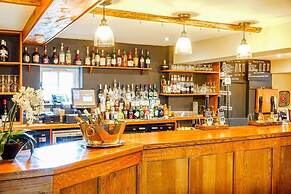 The Oak Tree Inn