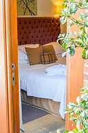 The Oak Tree Inn