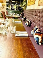 The Oak Tree Inn