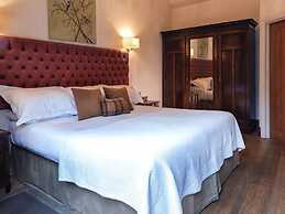 The Oak Tree Inn