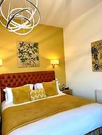 The Oak Tree Inn