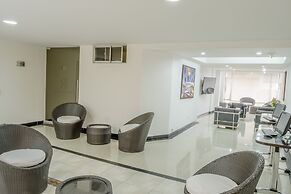 Hotel Regency Suites La Feria